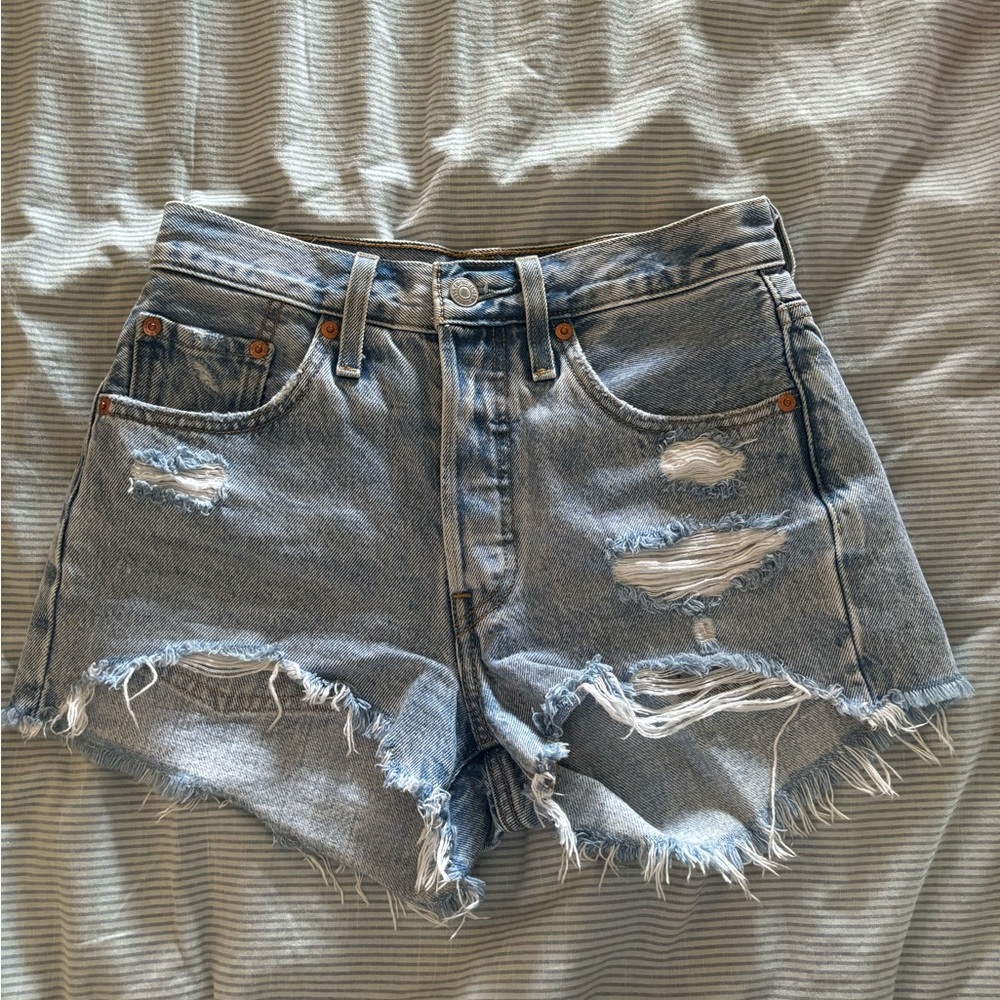 Levi’s 501 Cutoffs
